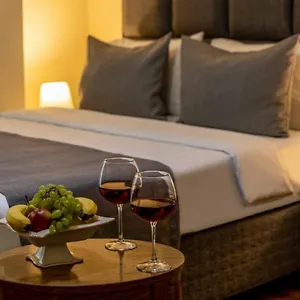 deluxe-apartment-with-terrace-and-city-wiew.istanbul-turkeyhotels.com/